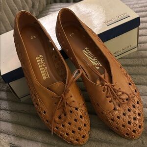 Karen Scott Vintage Tan Leather Woven Flats 1990 NWT US Size 6M Made in Brazil
